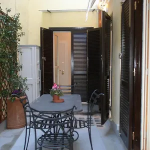 Piazza Navona Beautiful Apartment