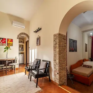Piazza Navona Penthouse Apartment