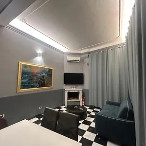 Esposizione Roof Apartment